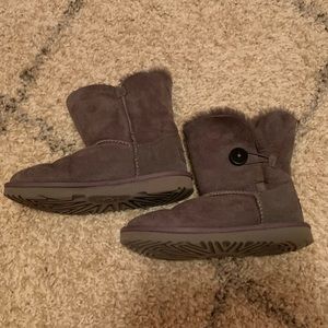 Kids short Ugg boots